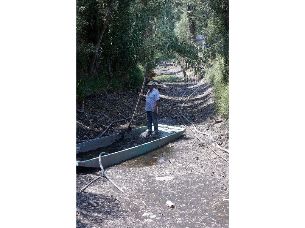 El desastre lo causó una obra inconclusa de Sacmex, la Comisión de Recursos Naturales y la alcaldía, acusan productores. Foto José Antonio López