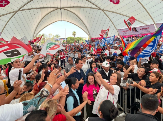 La candidata de Fuerza y Corazón por México a la Presidencia, Xóchitl Gálvez durante un mitin de campaña. Foto Néstor Jiménez