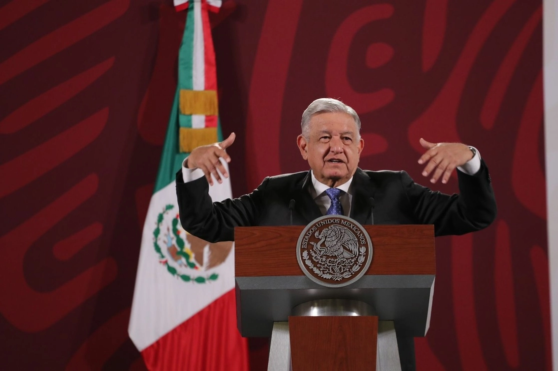 El presidente Andrés Manuel López Obrador durante su conferencia matutina en Palacio Nacional, en la Ciudad de México, el 21 de noviembre de 2022. Foto Luis Castillo



