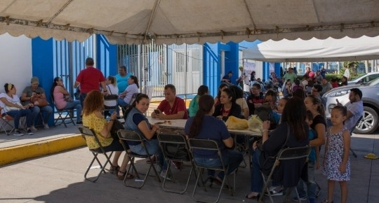 Trabajadores y docentes de la UAN. Foto ©uan.mx