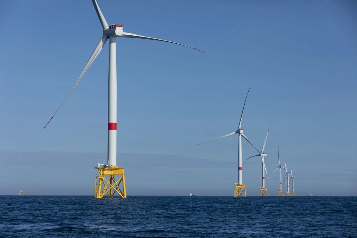  Además de adquirir los activos de Iberdrola, Cox tiene previsto realizar proyectos de generación con la Comisión Federal de Electricidad. En la imagen, el parque eólico marino de Saint-Brieuc.