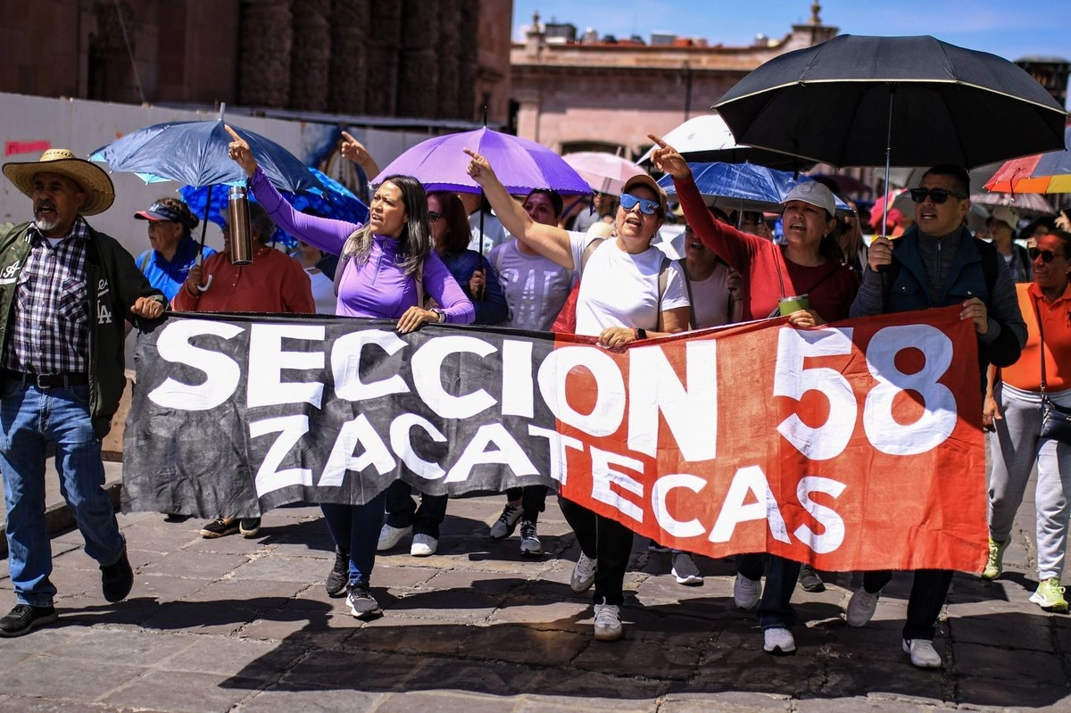 La medida del gobierno monrealista, “es una medida punitiva, de corte neoliberal contra los trabajadores estatales de educación básica”, denunciaron a través de un pronunciamiento difundido este fin de semana por el FSSP.