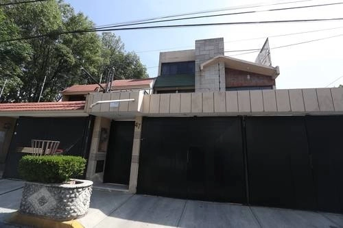 Mauricio Toledo posee residencia y edificio con valor de 32 mdp no declarados. Foto. Yazmín Ortega