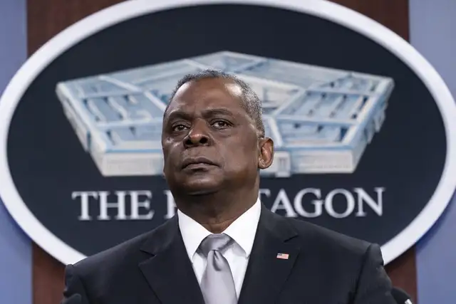 Lloyd Austin, secretario de Defensa de EU llegó a Israel hablar sobre el regreso de EU al acuerdo nuclear. Foto Ap