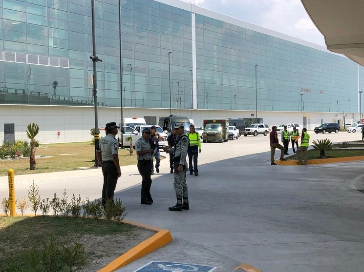Operativo de Seguridad en el AIFA ante el arribo del secretario de Transporte de EU, Pete Buttigieg, el 7 de junio de 2023. Foto Javier Salinas Cesáreo