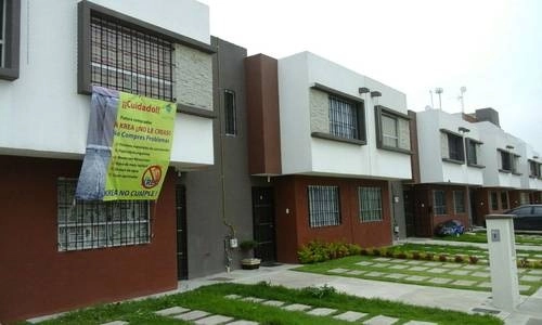 De acuerdo al Reporte de Bienes Raíces en México 2022, cada vez es más difícil la construcción de casas de interés social por la falta de inversión gubernamental. Foto Silvia Chavez / Archivo
