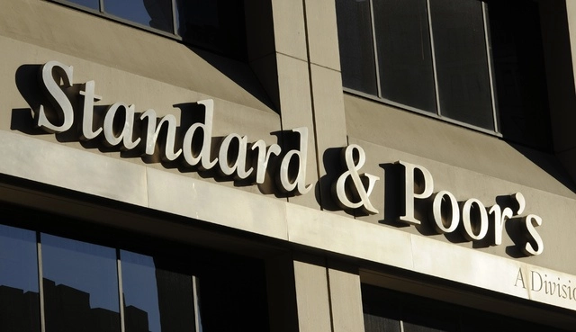 Standard and Poor’s divulgó una encuesta a empresarios sobre crecimiento comercial el último año. Foto Ap
