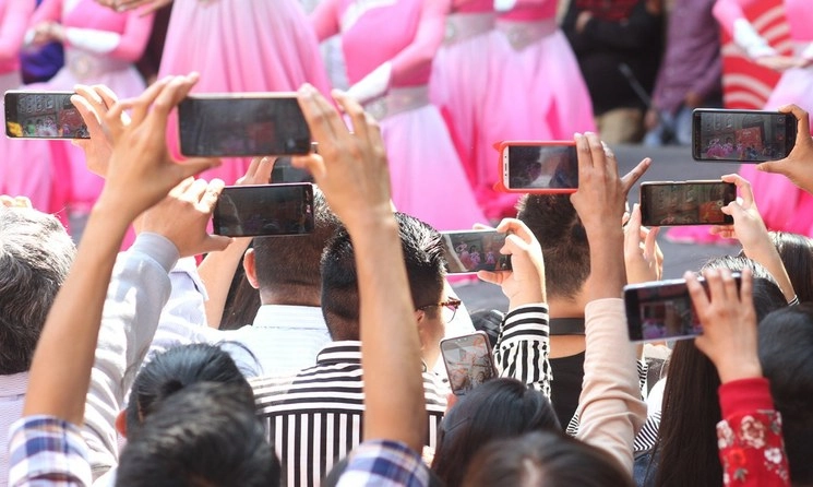 El incremento de servicios digitales en la pandemia no evitará una contracción en los ingresos de las telecomunicaciones. Foto María Luisa Severiano/Archivo