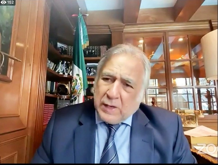 “Tengan la confianza de que Aeromar, Aeromexico, VivaAerobus, y en especial, Interjet, seguirán volando y fortaleciendo” la conectividad aérea en el país, dijo Miguel Torruco en un encuentro digital con representantes de la Canacintra. Foto tomada del Twitter de @SECTUR_mx