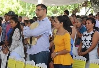 Gregorio Portillo Mendoza (c) en imagen de archivo. Foto tomada de la cuenta de Twitter @ZirandaroALV