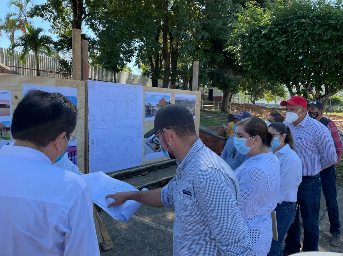 En Teapa, la renovará el Centro de Desarrollo Comunitario de la colonia La Sierra. Foto Twitter @SEDATU_mx 