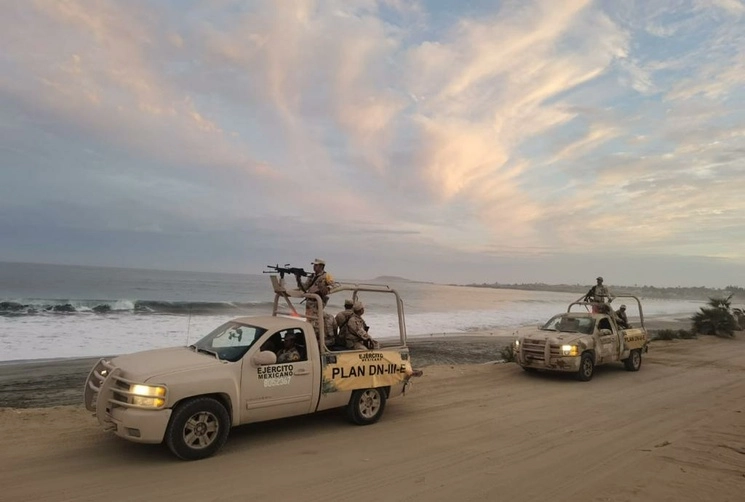 La Secretaría de la Defensa Nacional desplegó a 983 elementos para la aplicación del Plan DN-III-E, en el noroeste del país en apoyo de los pobladores de la península de Baja California. Foto cortesía Sedena