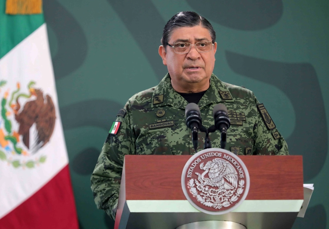 El secretario de la Defensa, Luis Cresencio Sandoval, durante la conferencia matutina realizada este viernes desde Villahermosa, Tabasco. Foto cortesía Presidencia