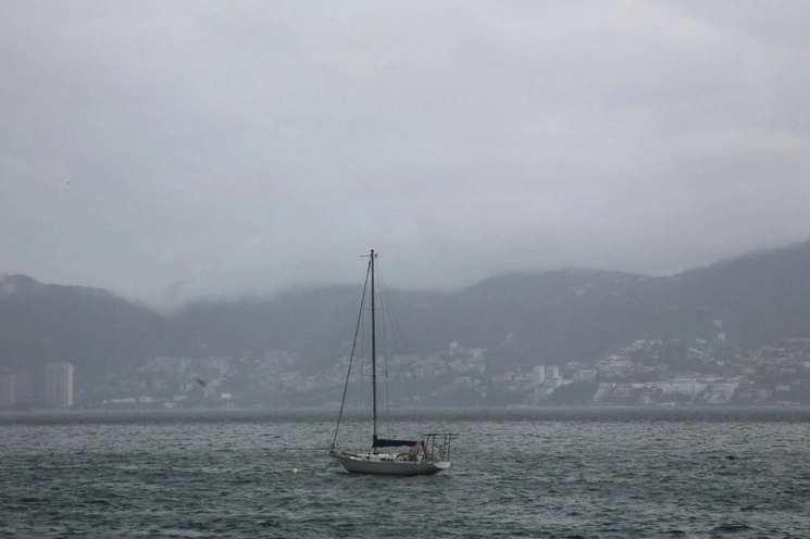 Durante todo el día han predominado intensas lluvias en la costa de Acapulco esto ante la proximidad 'Hilary'. Foto Cuartoscuro 