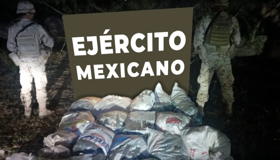 Entre lo asegurado están 276 kilos de una sustancia con características similares a la metanfetamina; 49.7 kilos de presunto fentanilo; 36 kilos de un producto semejante a la heroína y 17.2 kilogramos de un polvo blanco similar a la cocaína. Foto cortesía Sedena 