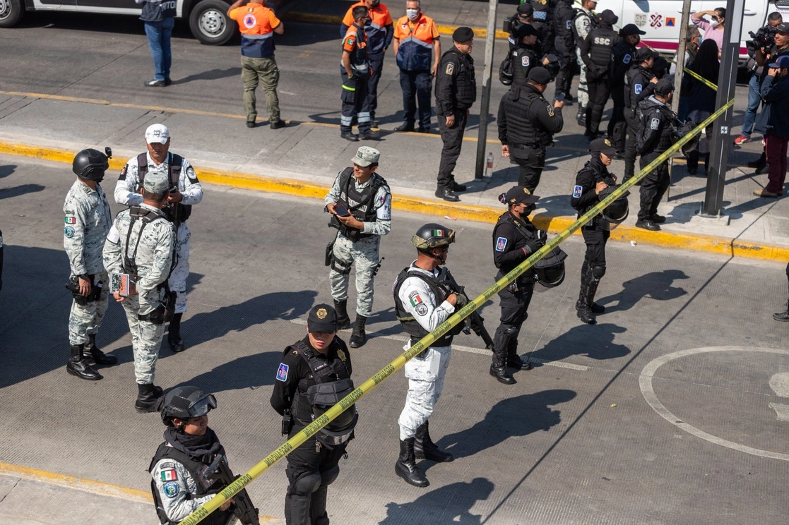 Elementos de la Sedena y la GN realizan operativos de verificación en las fuerzas policiales de Colotlán y de Villa Guerrero, Jalisco. Foto Pablo Ramos / Archivo