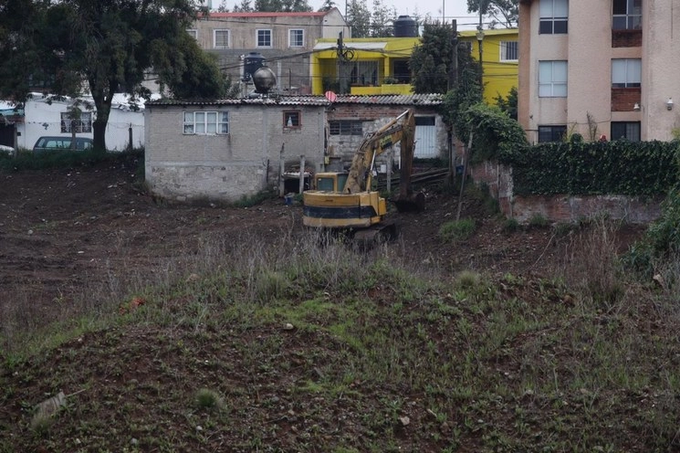 Terreno donde la Sedena y el gobierno capitalino construirán el Hospital General de Cuajimalpa. Foto Cristina Rodríguez
