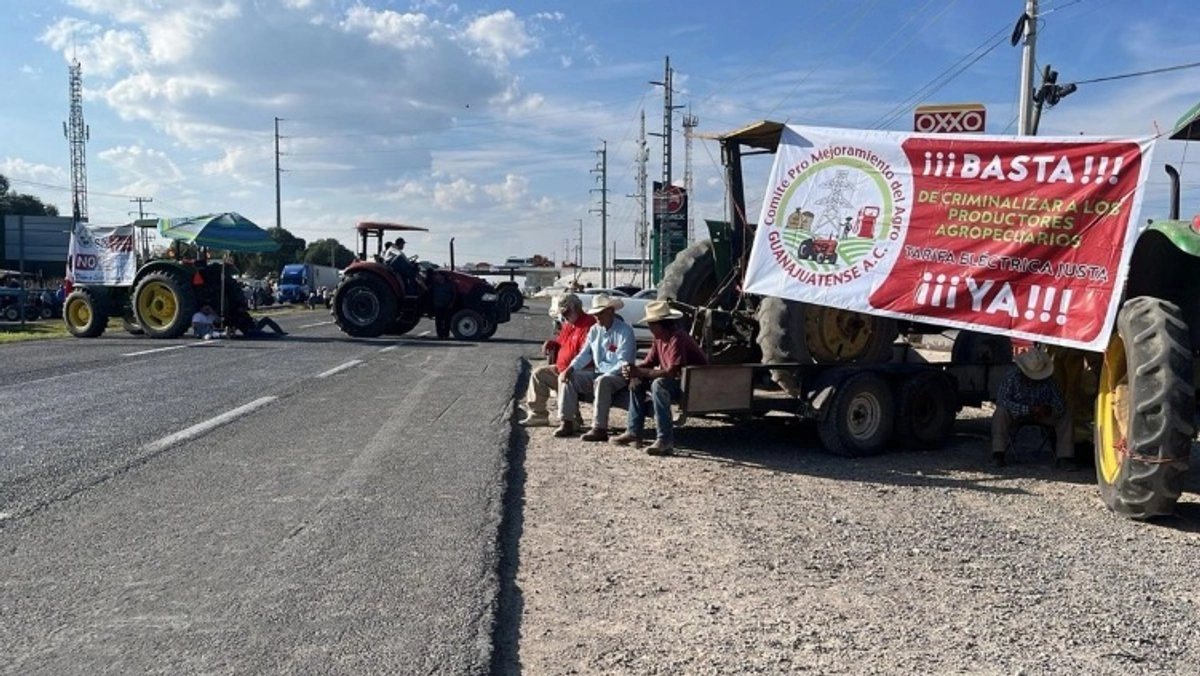 Ante las movilizaciones de transportistas y trabajadores agrícolas anunciadas para este lunes, la Segob convocó a una mesa diálogo para alcanzar acuerdos. Foto 