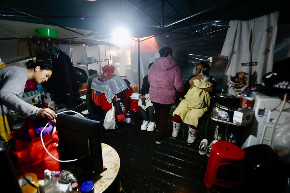 Campamento de vecinos desalojados de Cuba 11. Foto