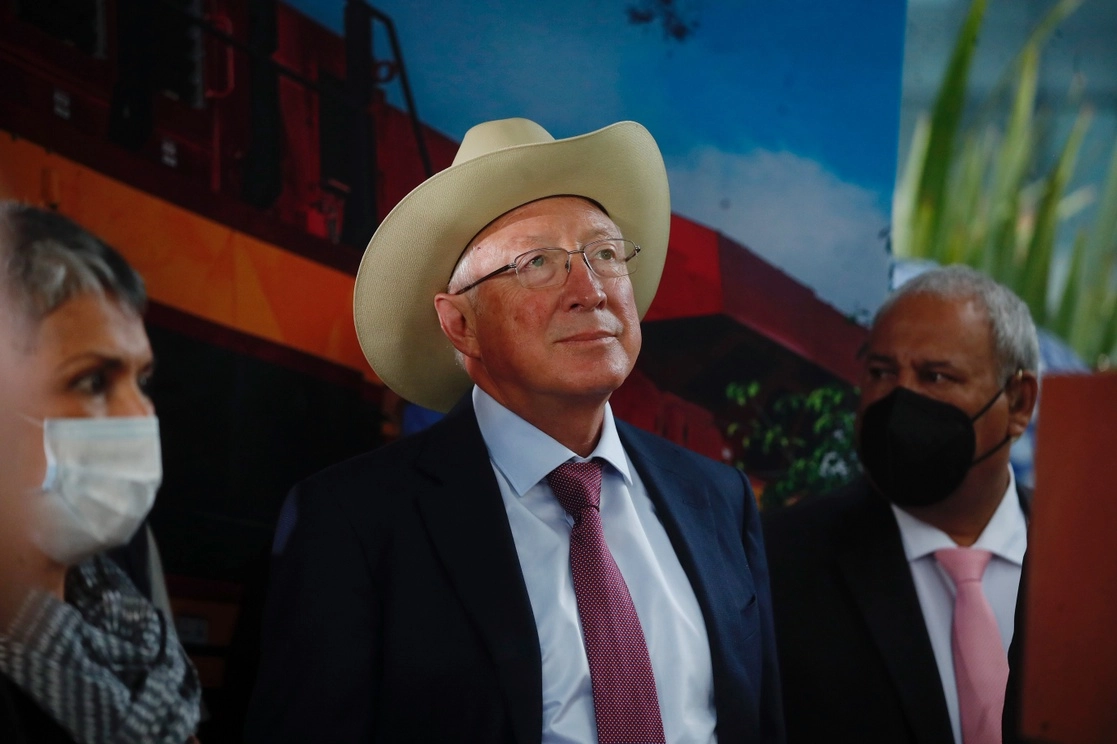 Ken Salazar, embajador de México en EU dijo que junto al sector privado se busca generar prosperidad en la región. Foto Cristina Rodríguez / Archivo 