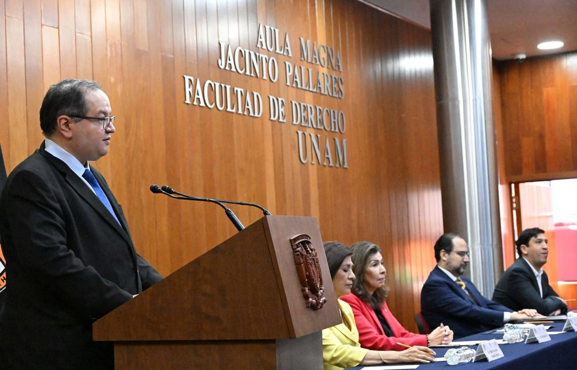 Inaugura el rector de la UNAM, Leonardo Lomelí el Primer Congreso Internacional de Seguridad Social. Foto 