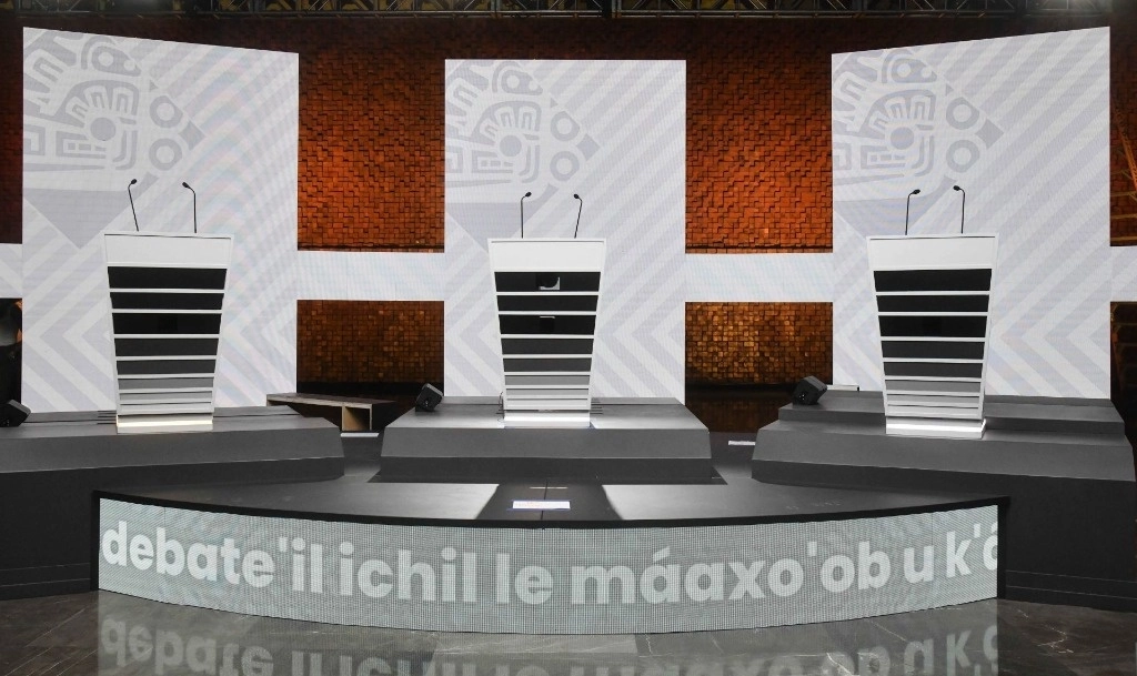 En el set de grabación para el tercer debate presidencial que se realizará hoy en las instalaciones del Centro Cultural Universitario Tlatelolco. Foto Cuartoscuro