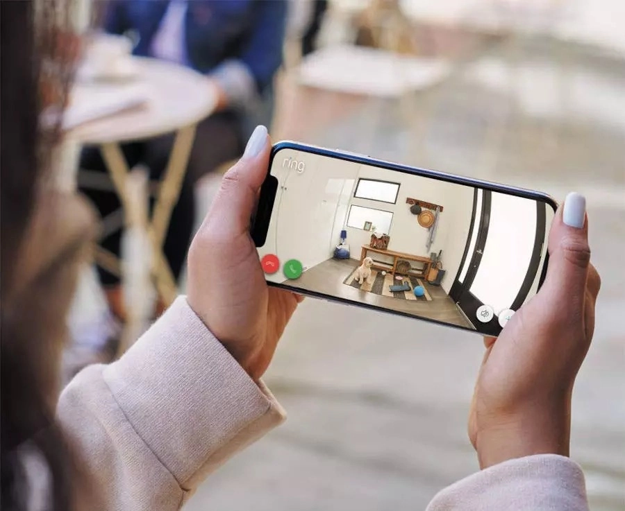 “Seguritech Privada ofrece servicios de monitoreo que notifican de inmediato si se detecta una actividad sospechosa en la propiedad". Foto cortesía