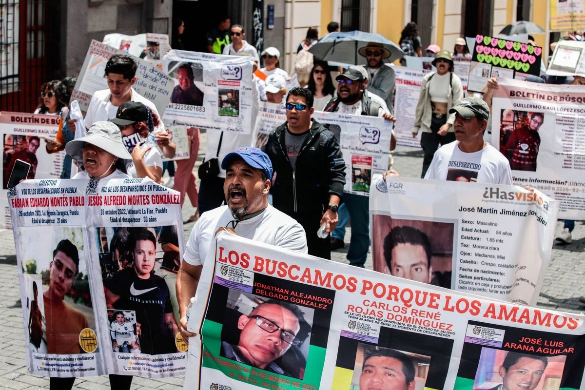 Por medio de estos convenio “el INE coadyuva, mediante el uso de la base de datos biométrica más grande del país, con las diferentes autoridades que participan en la búsqueda, localización e identificación de personas”.