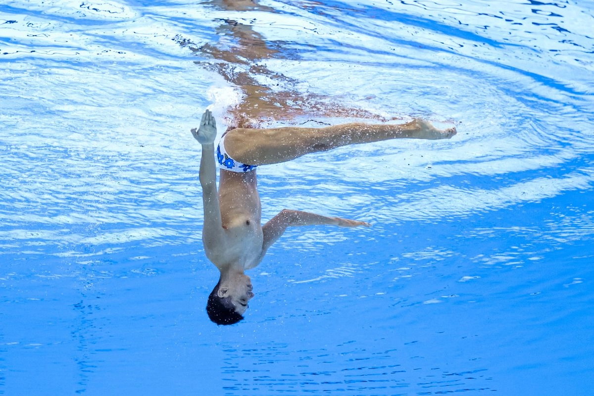 El nadador artístico mexicano Diego Villalobos Carrillo compite en la final de natación artística individual masculina durante el Campeonato Mundial de Natación 2025 en Singapur el 19 de julio de 2025. Foto 