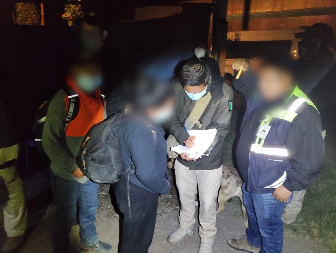 Migrantes asegurados por el INAMI en imagen de archivo tomada de su cuenta de twitter.