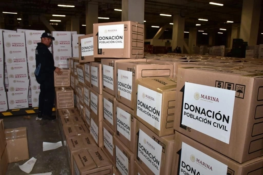 Este domingo 25 de octubre cerraron los centros de acopios que la Semar habilitó para los damnificados por ‘Otis’. Foto Proporcionada por la Semar / Archivo