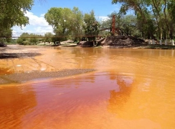 Se cumplieron 10 años que se denunció por primera la vez la contaminación de la empresa Grupo México en las cuencas del Río Sonora. Foto La Jornada/Archivo