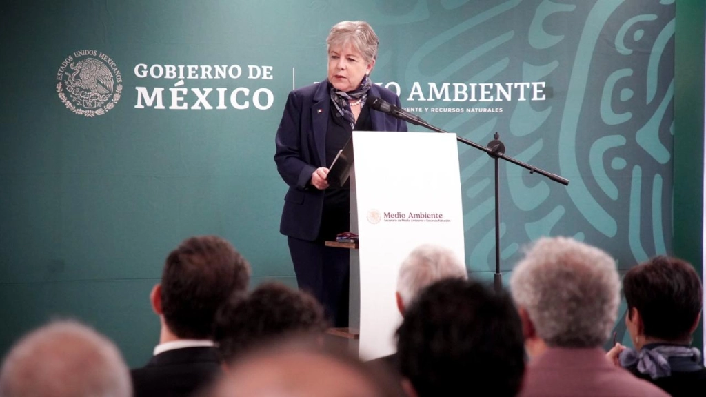 Alicia Bárcena, bióloga de profesión, subrayó que el propósito es asegurar el derecho a un medio ambiente sano, así como el saneamiento y restauración de cuencas, bosques y ríos, como el Sonora-Bacanuchi. Imagen cortesía de Semarnat 