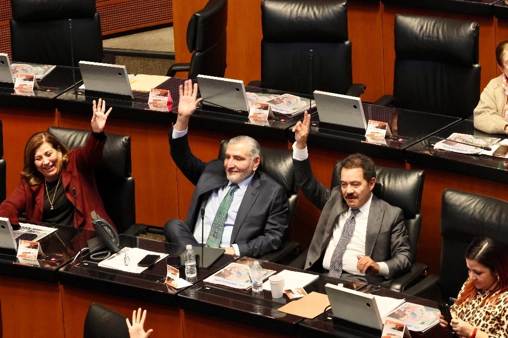 Senadores de la bancada de Morena durante sesión el pasado 12 de noviembre de 2024. Foto Luis Castillo 