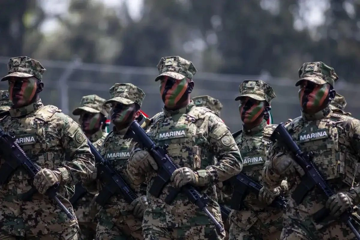 Elementos de la Marina en imagen de archivo. Foto 