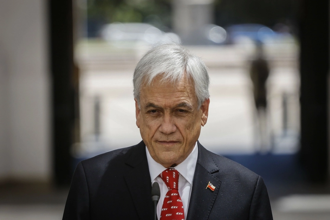 El presidente de Chile, Sebastián Piñera, sigue en funciones tras la admisión del juicio político y sólo tiene prohibido salir del país a la espera de la decisión del Senado. Foto Europa Press / Archivo