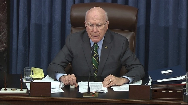 Patrick Leahy, senador que presidió el juicio político de Donald Trump dictó la sentencia absolutoria. Foto Ap