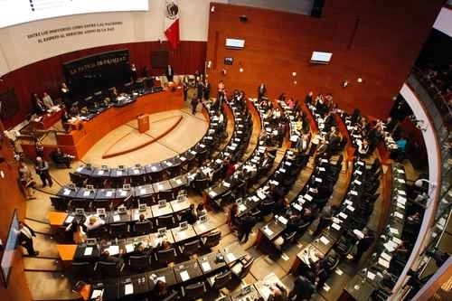 En el Senado se pretende reavivar una minuta que plantea “la cobranza delegada”, pese a que en su momento el ex presidente Andrés Manuel López Obrador la rechazó. Foto Roberto García/Archivo