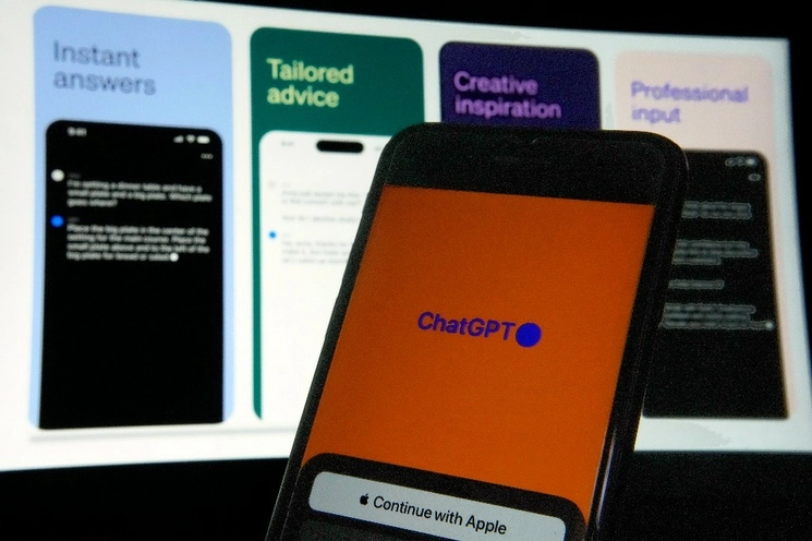 La aplicación ChatGPT en un iPhone. Foto Ap / Archivo