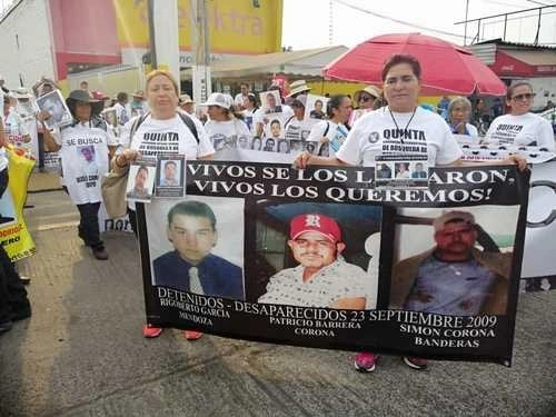 Integrantes del colectivo Familiares Caminando por Justicia (en imagen de archivo) durante la quinta caravana de búsqueda de personas desaparecidas en el municipio de Los Reyes, Michoacán. Foto tomada del perfil de Facebook de Familiares Caminando por Justicia