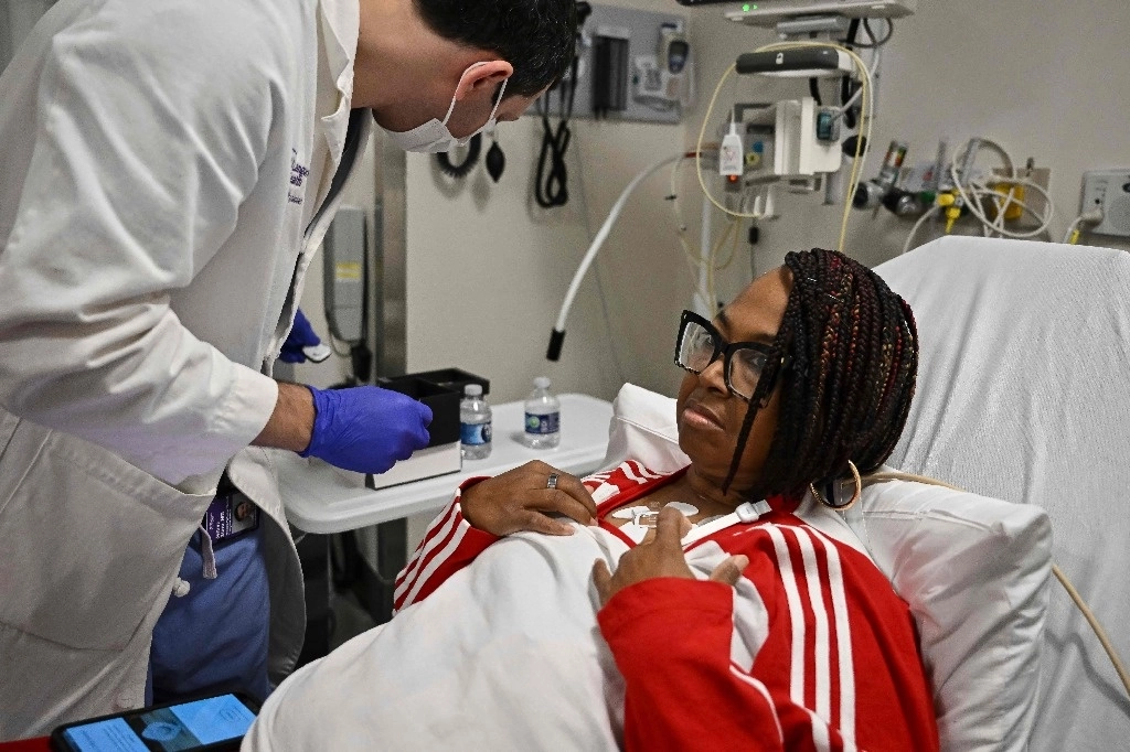 Towana Looney en pruebas médicas en el Hospital Langone de la Universidad de Nueva York. Foto Afp 
