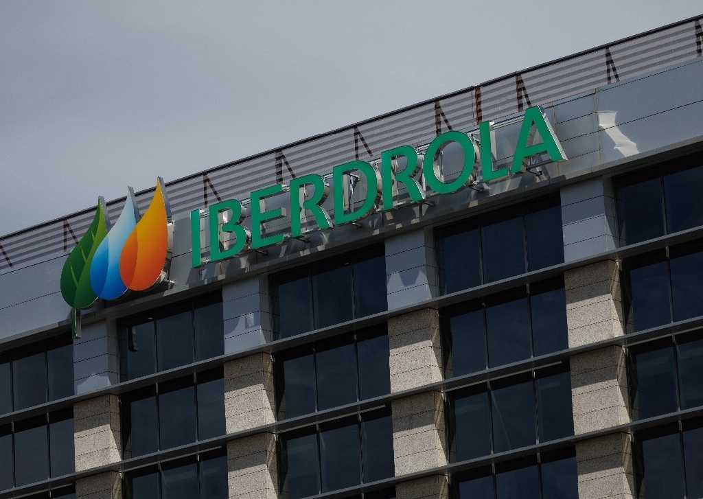 Fachada de la sede de Iberdrola, a 31 de marzo de 2023, en Madrid (España). Foto Europa Press