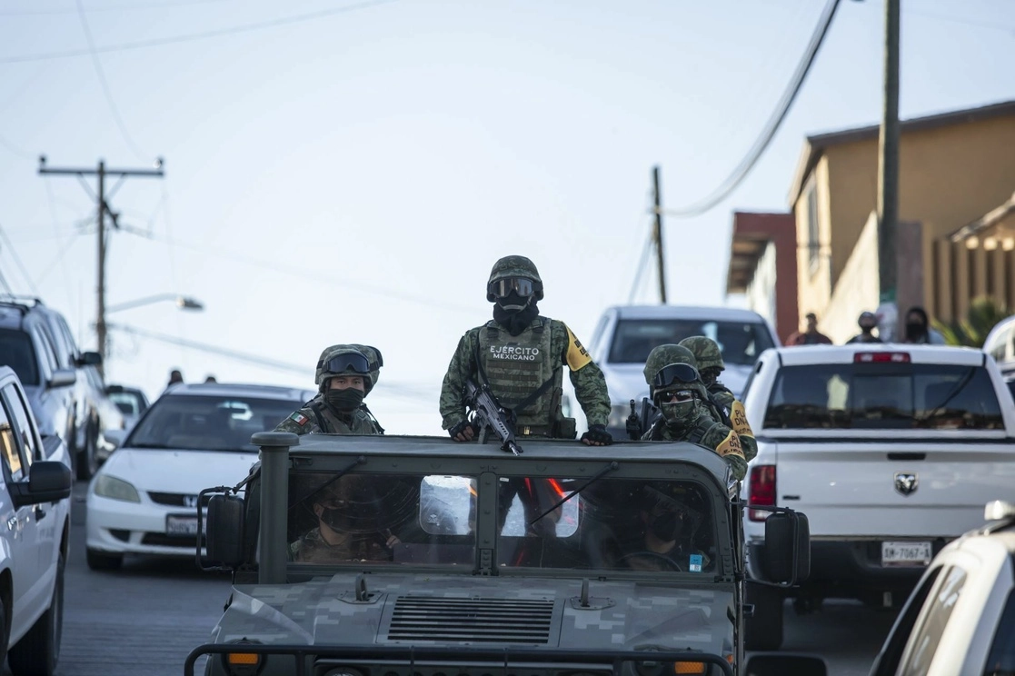El Ejército mexicano realiza un operativo de seguridad en Tijuana, en imagen de archivo. Foto Cuartoscuro