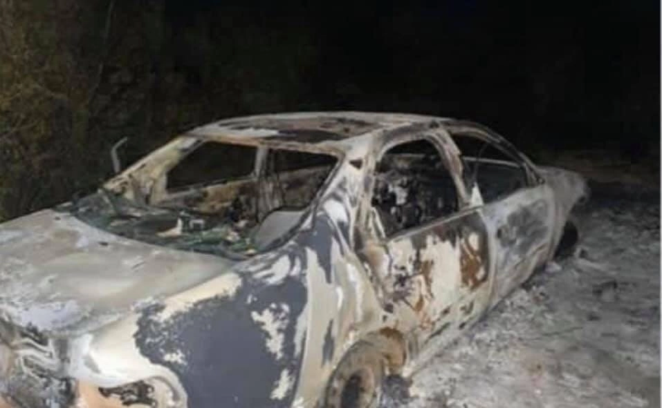 El auto donde fue encontrada la víctima. Foto Cristina Gómez Lima 