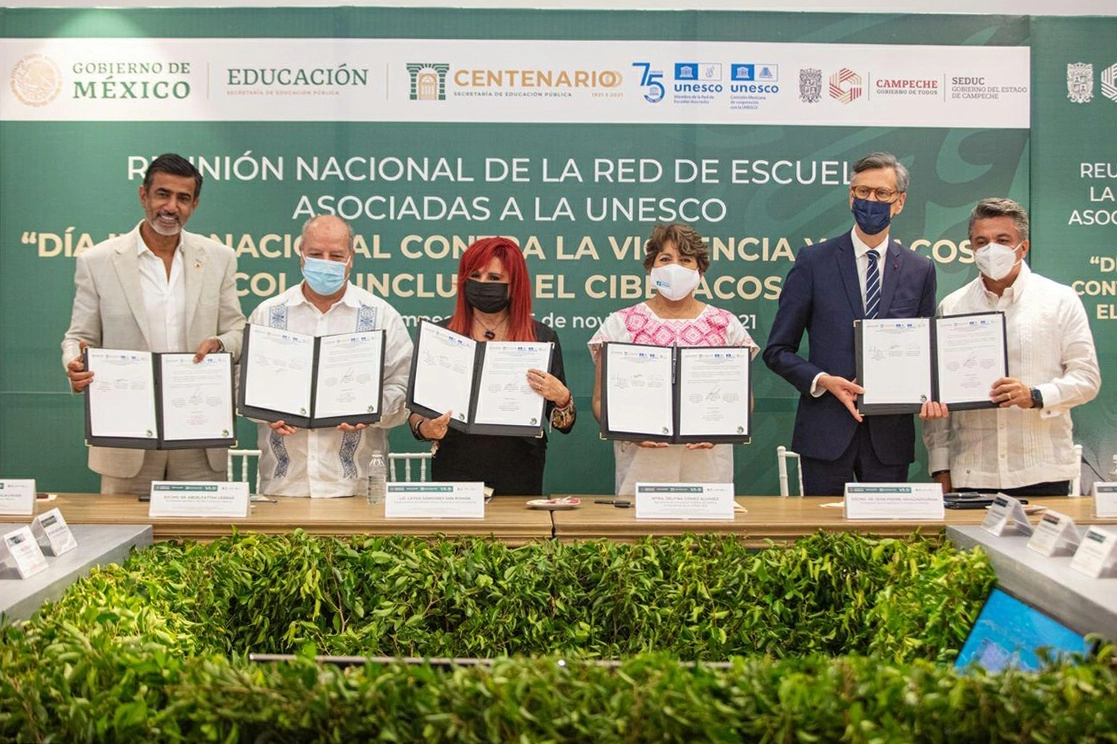 La firma de la declaratoria se realizó en el marco de la Reunión Nacional de la Red de Escuelas Asociadas de la Unesco. Foto SEP 