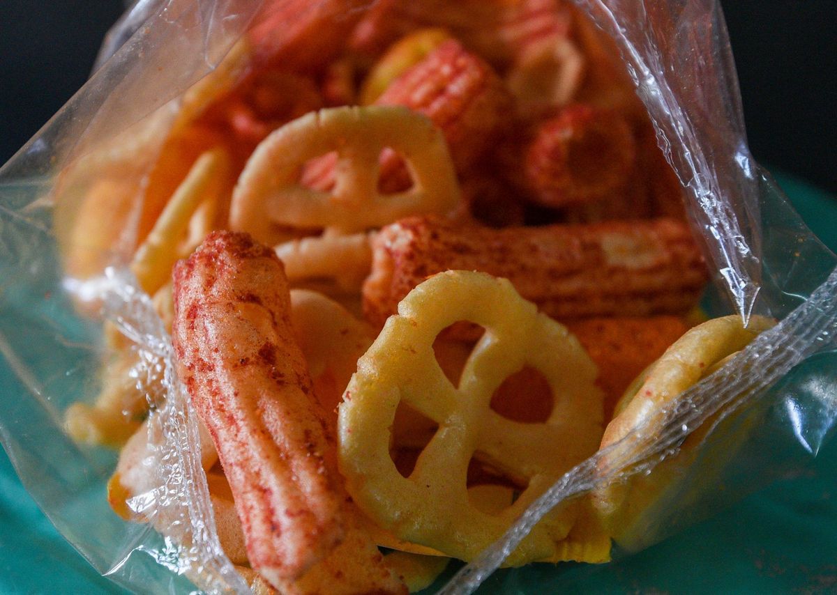 La Jornada - SEP gana cinco juicios que respaldan prohibición de comida  chatarra en escuelas