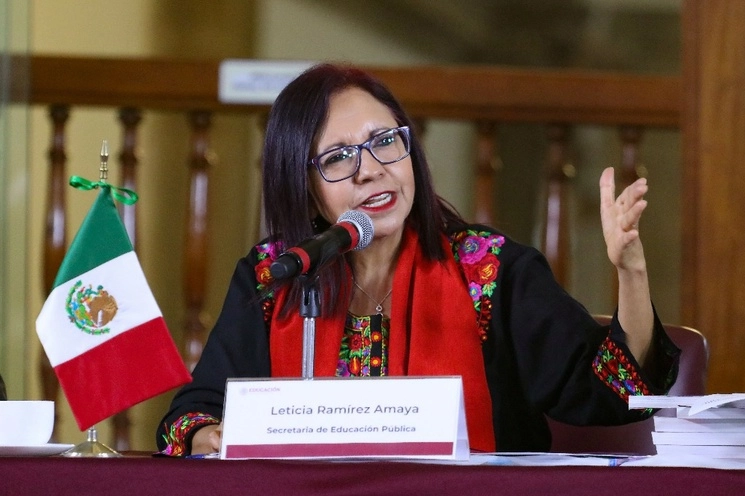 La titular de la dependencia añadió que, en el caso de los LTG, se distribuyen 152 millones en más de 229 mil 379 escuelas de preescolar, primaria y secundaria de todo el país, el 12 de septiembre de 2023. Foto tomada de la red social X @SEP_mx