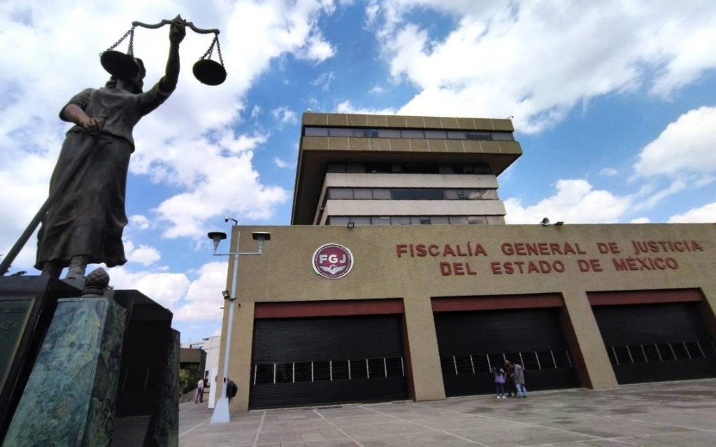  La fiscalía también reconoce que estos comercios también han sido víctimas de diversas conductas delictivas, siendo las más recurrentes los robos en todas sus modalidades, daño en los bienes y extorsión y que como resultado de investigaciones se ha logrado someter a la acción de la justicia a diversos individuos por su relación con ellos. Foto  @FiscaliaEdomex