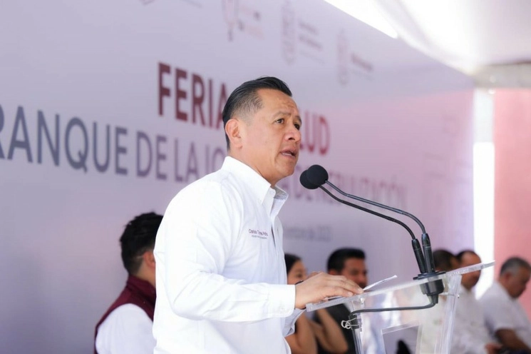 El secretario general de gobierno de Michoacán, Carlos Torres Piña, en imagen de archivo. Foto tomada de www.facebook.com/TorresPinna