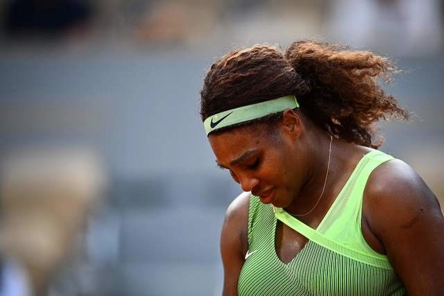 "Después de una profunda reflexión y siguiendo el consejo de mi equipo médico, he decidido retirarme del US Open para curar completamente mi desgarro en los isquiotibiales", dijo Serena Williams. Foto Afp / Archivo